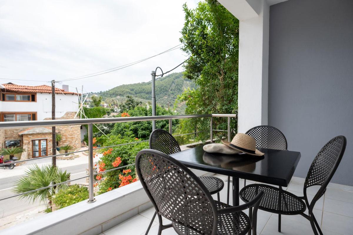 Iridanos Apartments Skiathos stad Exteriör bild